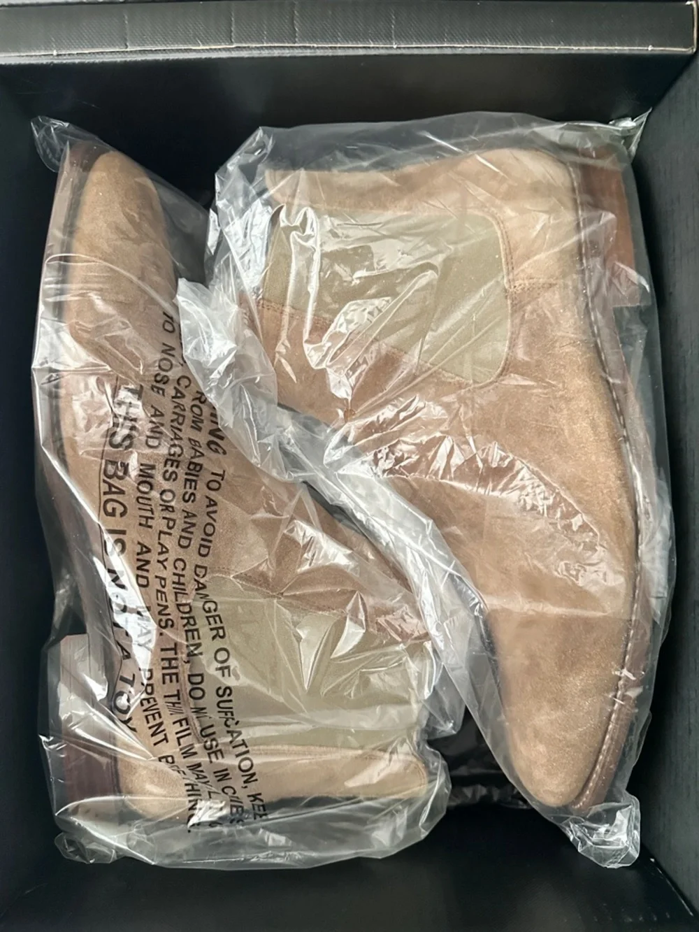 **BRAND NEW** Thursday Boot Co. Cavalier Chelsea Boots - Picture 4 of 6